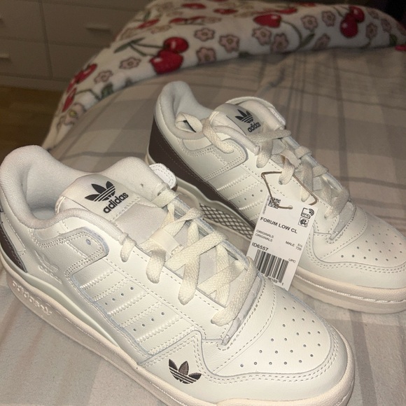 White & brown adidas low forums - Picture 1 of 4